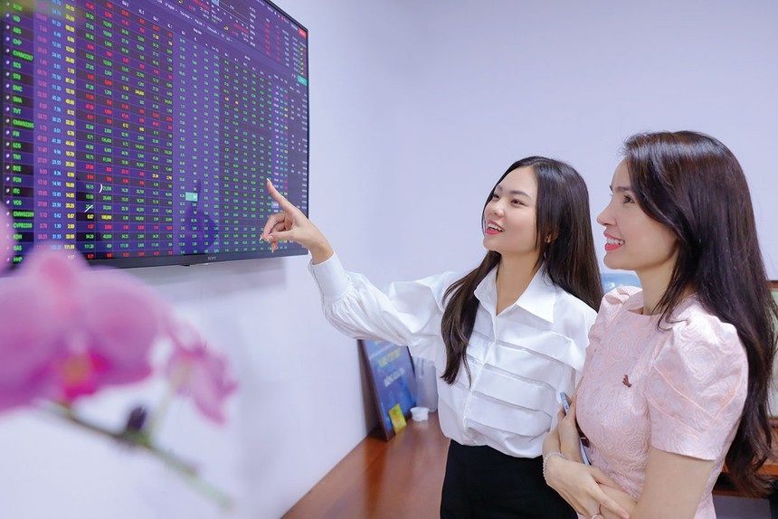 Đầu tư không thể bằng cảm xúc