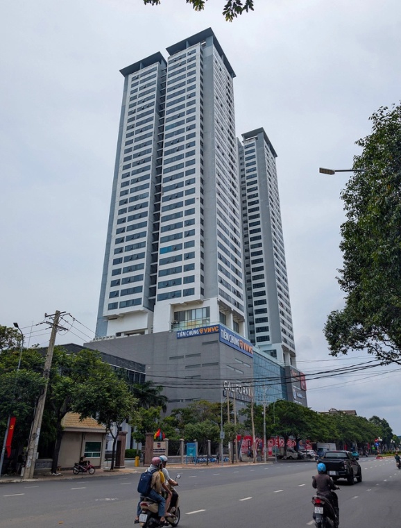 Kiểm định toàn bộ chung cư 34 tầng ở Vũng Tàu vì thêm nhiều vết nứt