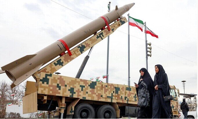 Iran tuyên bố không đàm phán về chương trình tên lửa