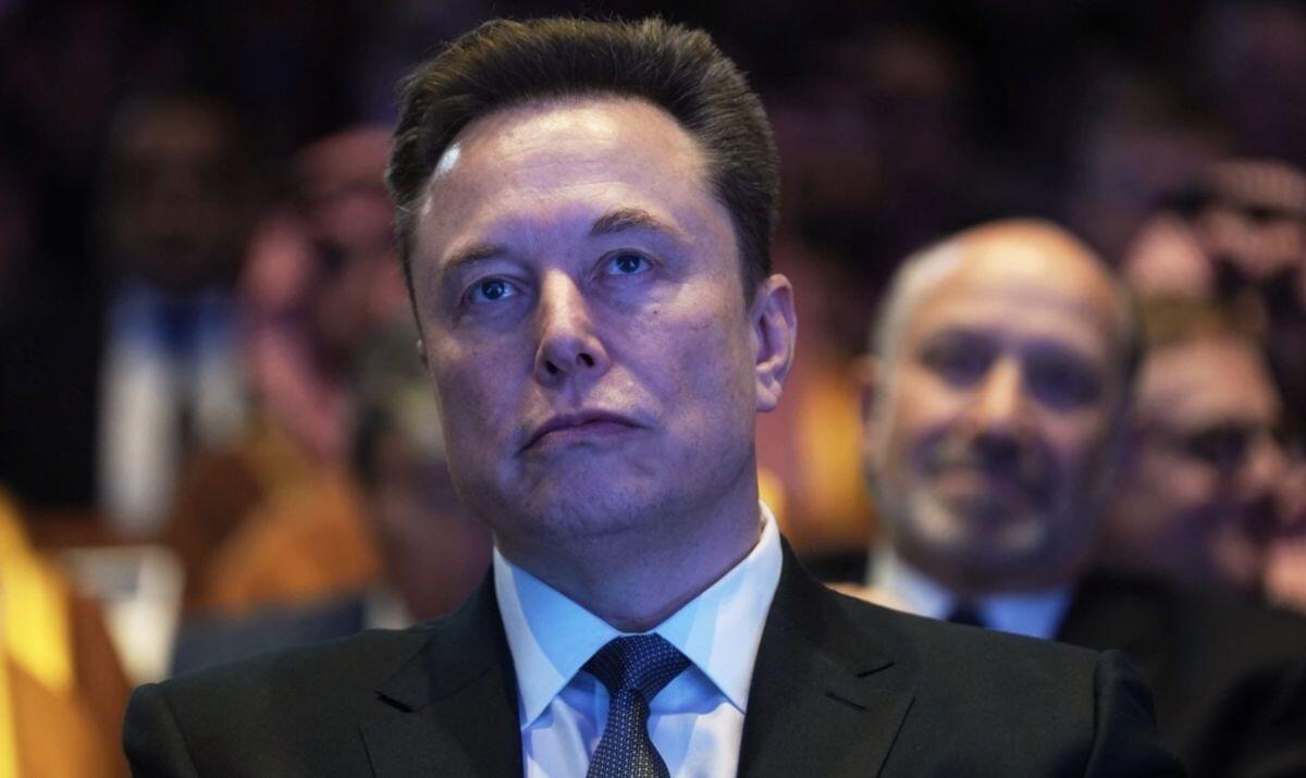 Tài sản của Elon Musk chỉ còn hơn 900 tỷ USD