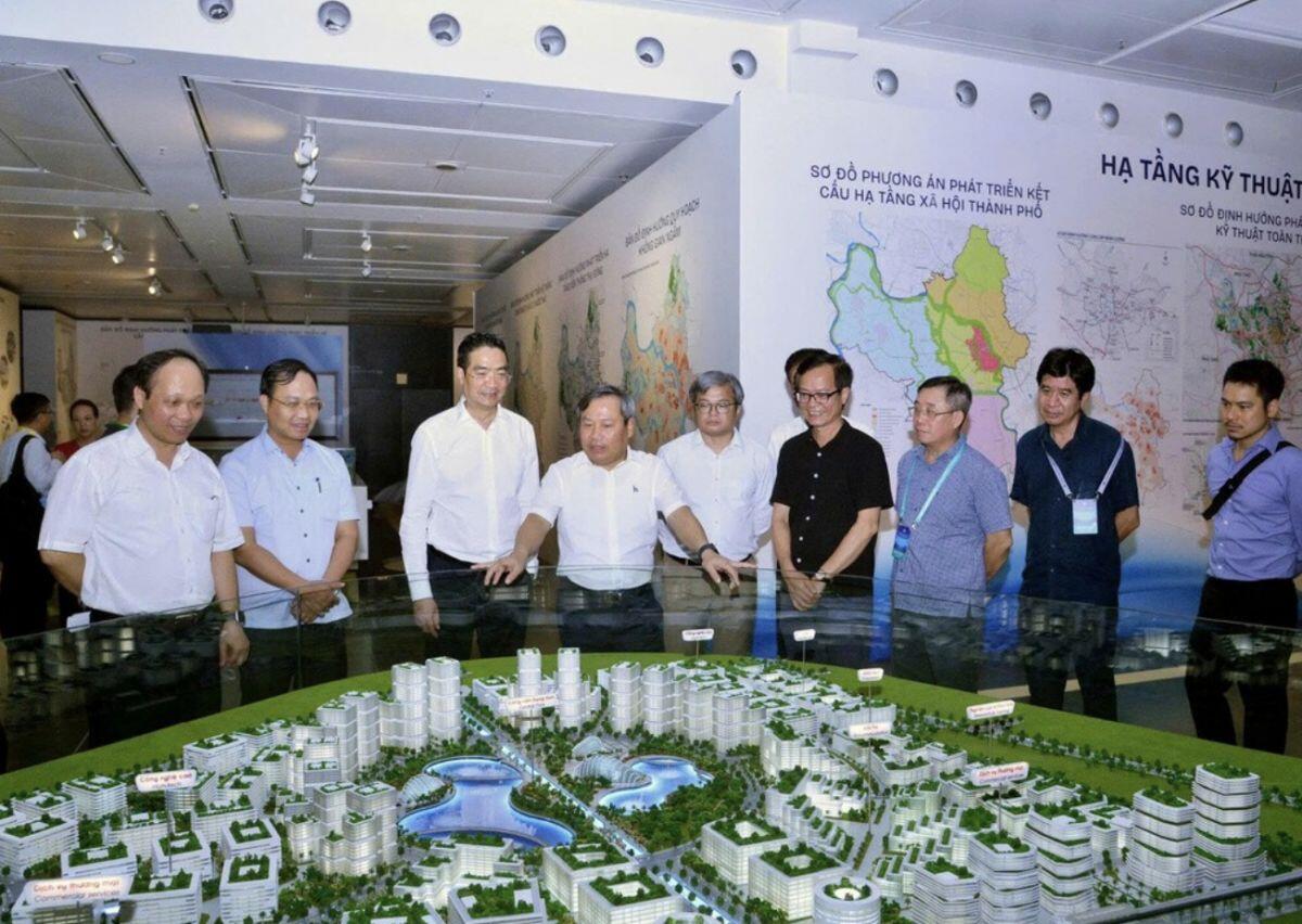 Hôm nay trưng bày sa bàn quy hoạch Hà Nội tầm nhìn 100 năm