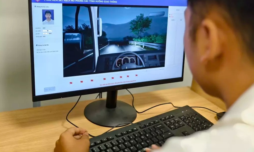 Bỏ thi mô phỏng sát hạch lái xe từ 1/7