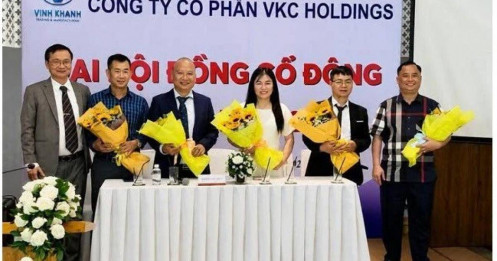 VKC Holdings liên tiếp có biến: Chủ tịch đề xuất tăng thù lao gấp 5 lần, ít ngày sau công ty bị phong tỏa tài khoản