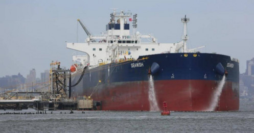 Giá dầu giảm nhẹ sau khi OPEC+ quyết định tăng sản lượng