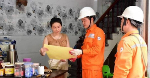 Nhận hóa đơn tiền điện tháng 6, nhiều gia đình chỉ biết thốt lên: "Sao tăng vậy?"