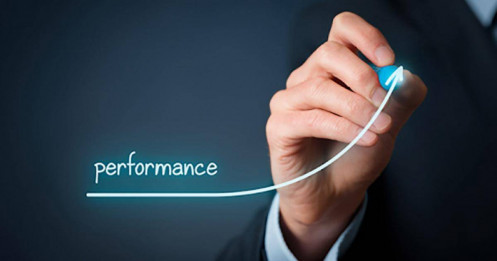 Kỷ nguyên "Performance-First" - Khi các ông lớn rũ bỏ lớp vỏ bọc để quay về giá trị cốt lõi