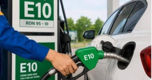 Giá xăng E10 giảm về 20.000 đồng một lít