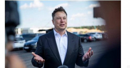 Tỷ phú Elon Musk sắp làm điện thoại mỏng hơn iPhone?