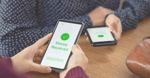 Nhận tiền hộ có thể vướng vòng lao lý