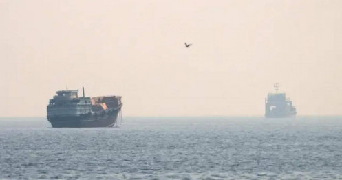 Hormuz nóng, dầu dậy sóng