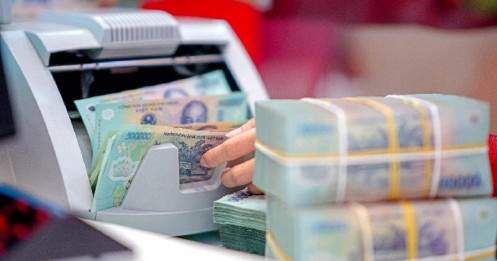 Lãi suất giảm, NHNN vẫn hút tiền
