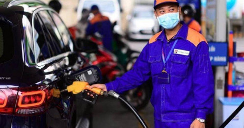 Giá dầu thô tăng 9% khi thỏa thuận hòa bình sụp đổ, Mỹ tái áp đặt phong tỏa và thu phí bảo vệ tại eo biển Hormuz