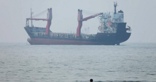 Hormuz "nguội" tàu, nóng giá dầu?