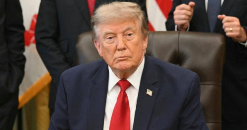 Những 'cú bẻ lái' của ông Trump trong chính sách với Iran và Ukraine