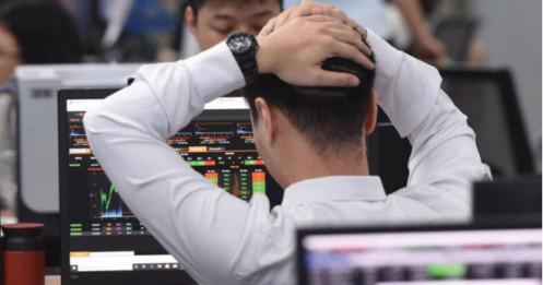 VN-Index vẫn gần 1.800 điểm nhưng tài khoản của nhiều NĐT lại "bốc hơi"