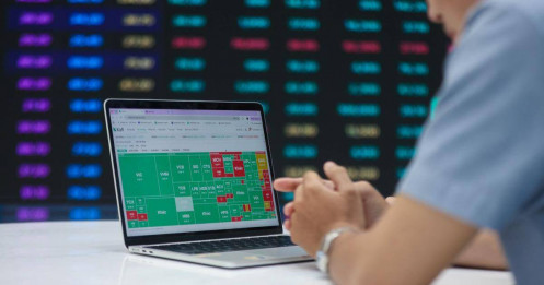 Cuộc đua của hai doanh nghiệp giải trí trên sàn chứng khoán