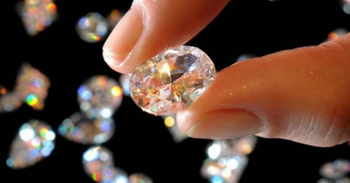 Một vụ án, cả ngành kim cương chao đảo: Điều gì đang thực sự xảy ra?