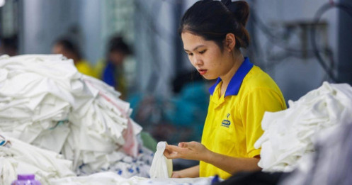 Bộ Nội vụ: Lương tối thiểu đề xuất 7,8% 'cao hơn mức sống tối thiểu'