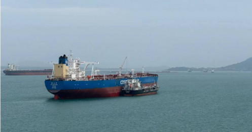 Loạt tàu dầu chuyển hướng sau lệnh phong tỏa của Houthi
