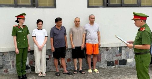 Trưởng phòng Kinh doanh SJC bị khởi tố