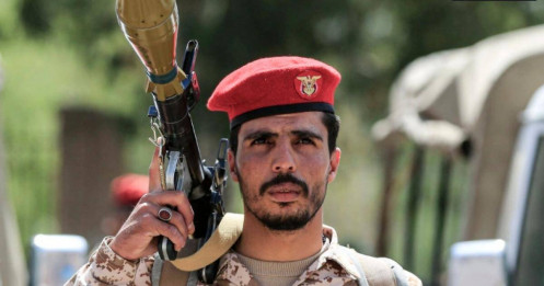 Houthi tuyên bố tập kích hai tàu dầu Arab Saudi