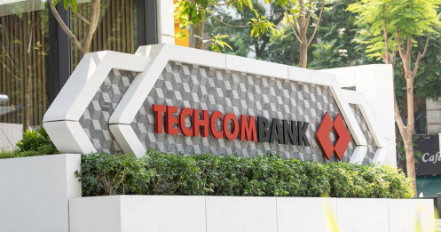 Techcombank bứt phá tín dụng và thu nhập dịch vụ trong quý II, khả năng sinh lời phục hồi rõ nét