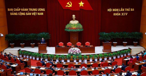 Nhà nước quyết giá đất, thị trường đổi chiều?