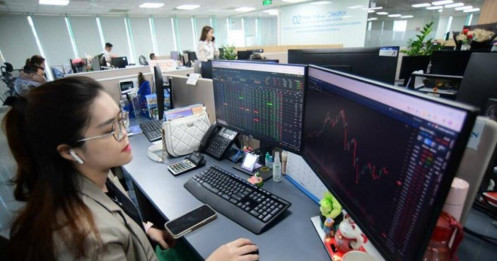 Sếp lớn đồng loạt "bắt đáy"