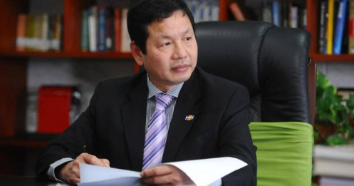 FPT lao dốc dù lãi lớn