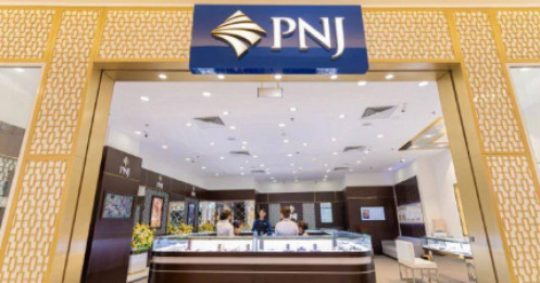Sau những phiên lau sàn, PNJ đã đổi sang sắc tím