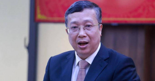 Thứ trưởng Nông nghiệp và Môi trường Hoàng Trung bị khai trừ Đảng