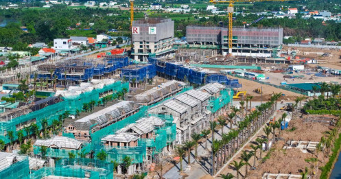 Luật mới, người mua thêm áp lực?