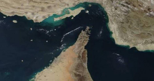 Iran quyết siết eo biển Hormuz