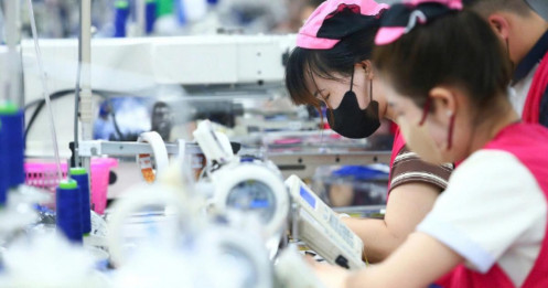 Phạt đến 25 triệu đồng với doanh nghiệp giữ giấy tờ của người lao động
