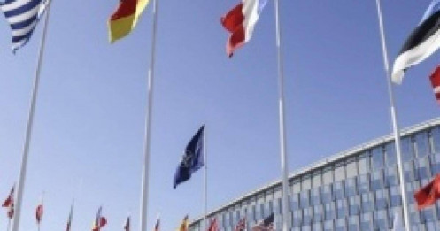 Mỹ rời vị trí lãnh đạo nhóm viện trợ Ukraine của NATO