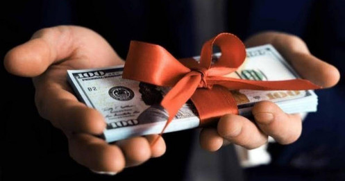 Cổ tức tiền mặt cao tới 100%