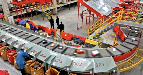 Sức mạnh logistics Trung Quốc qua bó hồng 14 tệ freeship 2.000 km