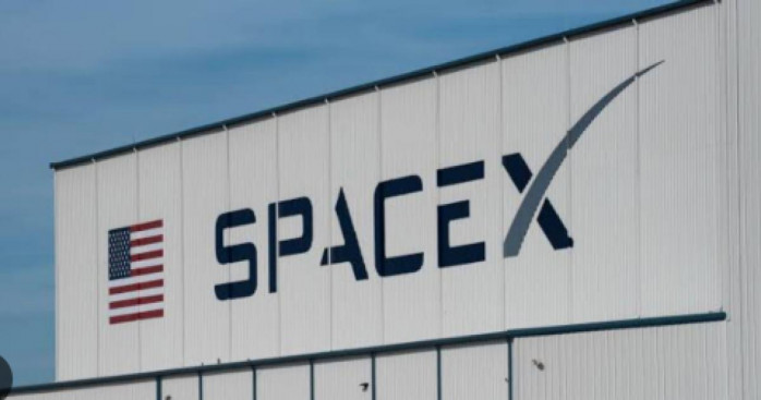 SpaceX vẫn lỗ dù doanh thu tăng gấp đôi