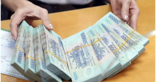 Lãi suất huy động có thể còn cao đến cuối năm, chứng khoán sẽ chịu áp lực?