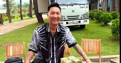 ‘Huấn Hoa Hồng' dùng tài khoản cá nhân kêu gọi từ thiện có đúng luật?