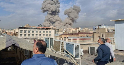 Israel tính đánh Iran, dầu có nóng lại?