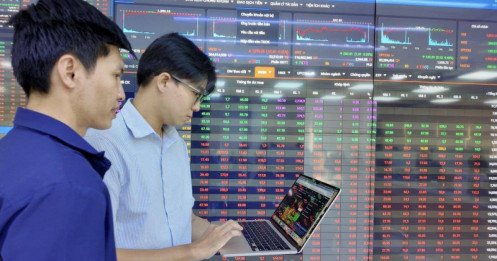 5 tín hiệu bất ngờ đang cùng lúc xuất hiện, chứng khoán Việt Nam sắp có "cú hích" mới?