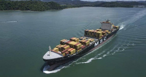 Panama thành “điểm nghẽn” mới của hàng hải
