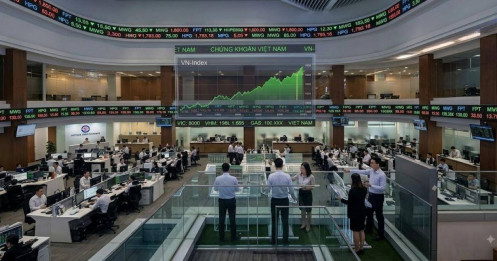 VN-Index áp sát 1.800 điểm: Cú bứt phá đang đến gần hay “bức tường” chốt lời sắp xuất hiện?