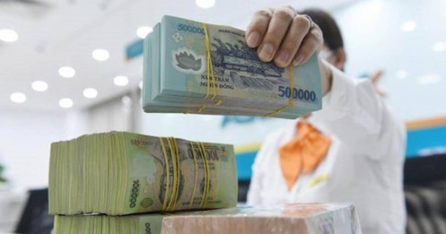 Bất động sản, dầu khí đua nhau bứt tốc