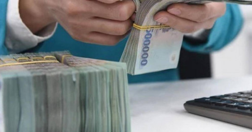 Kỷ lục mới: Tiền gửi tiết kiệm của người dân vượt mốc 11 triệu tỷ đồng