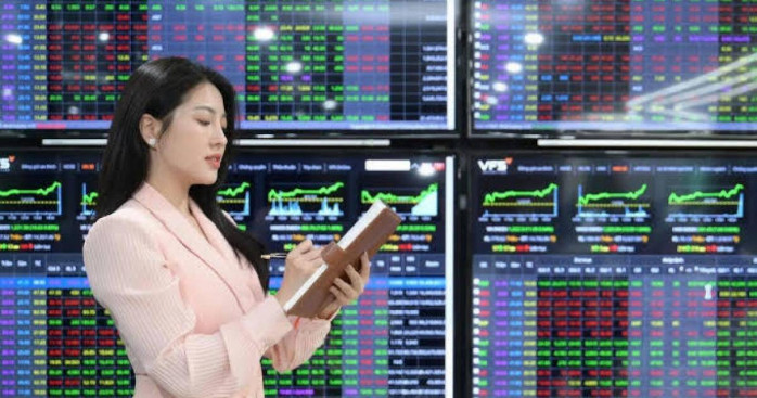 Cổ phiếu VCB - Có nên mua? Dự phóng lợi nhuận cuối năm 2026 & 2027