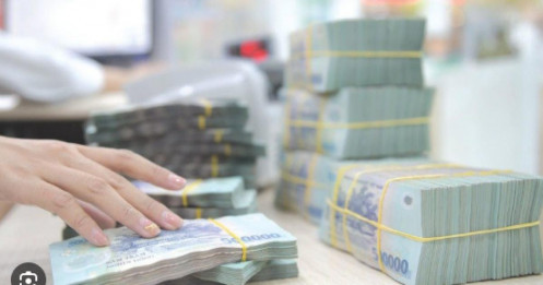 Ngân hàng “bật mí” kịch bản lãi suất cuối năm: Có nơi dự báo tăng 0,3%, nơi lại chờ giảm