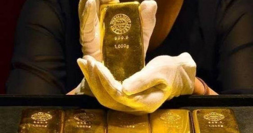 Vàng thế giới tăng vọt hơn 3%