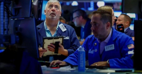 Dow Jones quay đầu tăng hơn 500 điểm